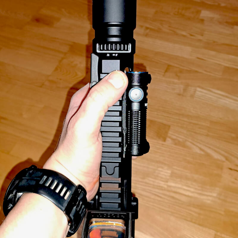 Montaż latarki Olight Warrior NANO do PM B&T SPC9 PDW